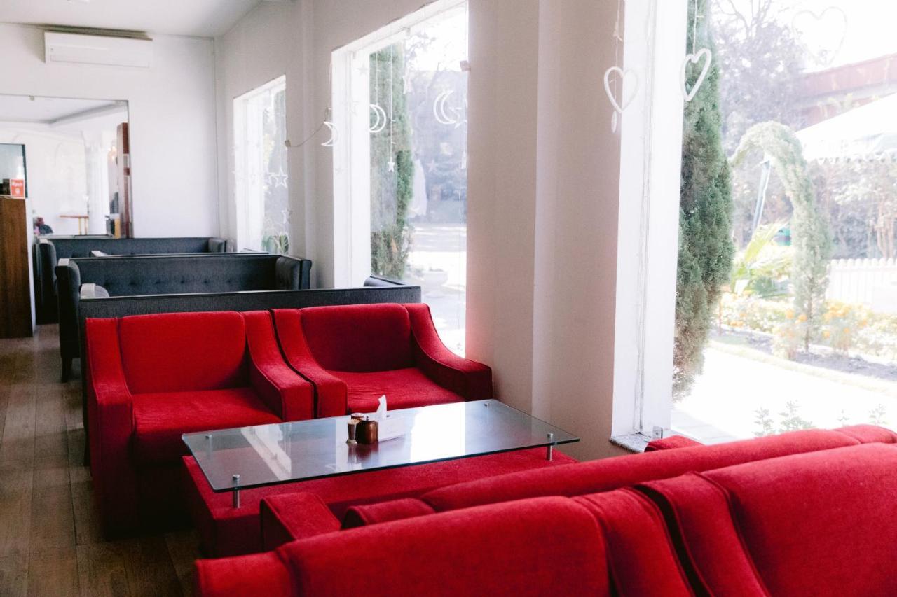 Aranya Boutique Hotel Катманду Екстериор снимка